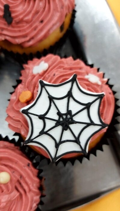 Halloweenske muffinky
