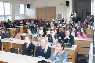 Narovinu s Poliačikom 12