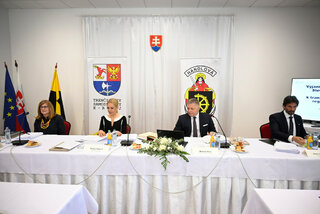 Catering pre výjazdové rokovanie vlády sr - 09