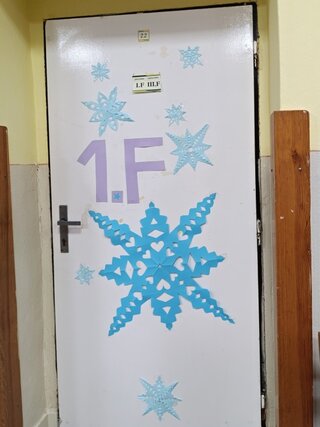 Vianočná súťaž o najkrajšie tematicky vyzdobenú triedu - 05