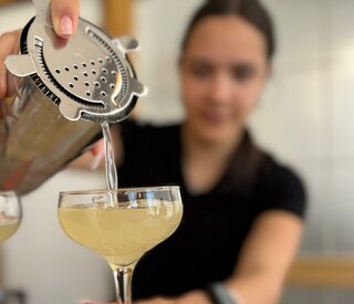 Zväčšiť fotografiu - Barmanský kurz v a-klube
