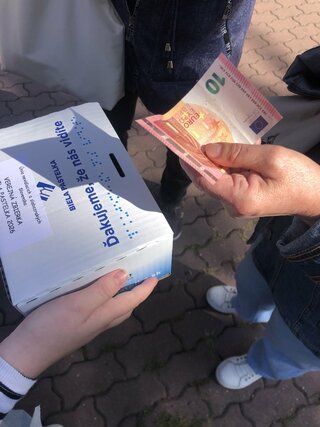 Zväčšiť fotografiu - Biela pastelka 2026