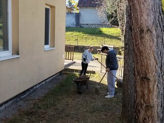 Zväčšiť fotografiu - Dobrovoľníctvo, ktoré spája generácie