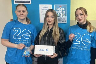 Zväčšiť fotografiu - Modrý gombík 2026