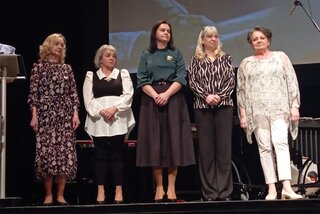 Zväčšiť fotografiu - Ocenenia pri príležitosti dňa učiteľov