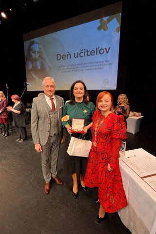 Zväčšiť fotografiu - Ocenenia pri príležitosti dňa učiteľov