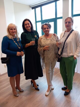 Zväčšiť fotografiu - Ocenenia pri príležitosti dňa učiteľov