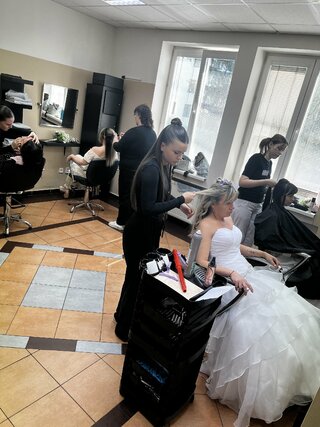 Zväčšiť fotografiu - Praktické maturity žiakov odboru kaderník-vizážista