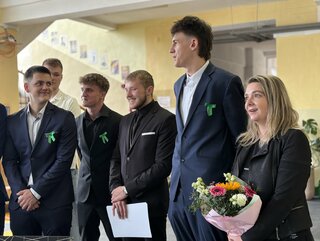 Zväčšiť fotografiu - Rozlúčka našich maturantov