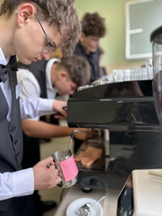Zväčšiť fotografiu - Škola baristu na našej škole