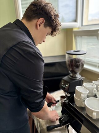 Zväčšiť fotografiu - Škola baristu na našej škole