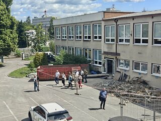 Zväčšiť fotografiu - Slávnostný začiatok rekonštrukcie školy