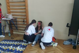 Zväčšiť fotografiu - Súťaž v poskytovaní prvej pomoci stredných škôl