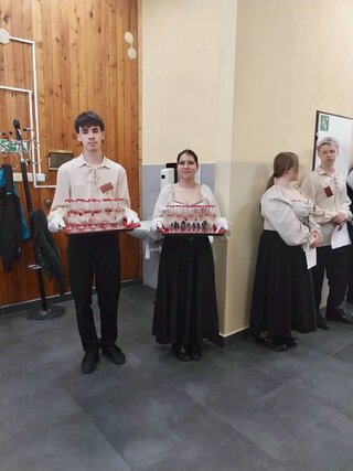 Zväčšiť fotografiu - Thurzove slávnosti v podaní iii.b a iii.c