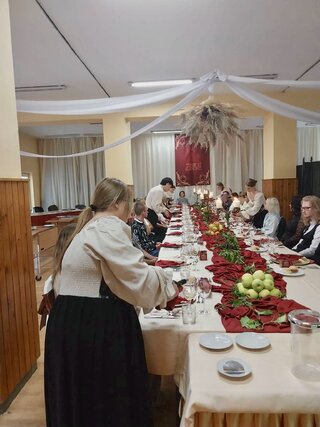 Zväčšiť fotografiu - Thurzove slávnosti v podaní iii.b a iii.c