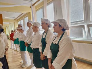 Zväčšiť fotografiu - Thurzove slávnosti v podaní iii.b a iii.c