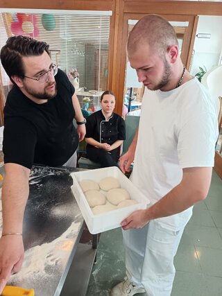 Zväčšiť fotografiu - V a-klube voňalo pravým talianskom!