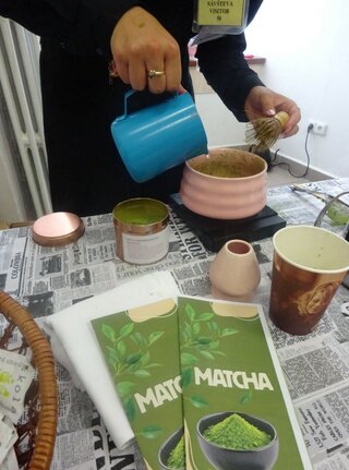Zväčšiť fotografiu - Vo väznici ilava opäť privítali baristov: hlavnou hviezdou bol rituál matcha