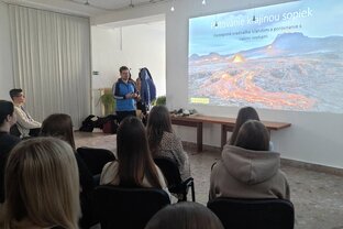 Zväčšiť fotografiu - Cestopisná prednáška o islande