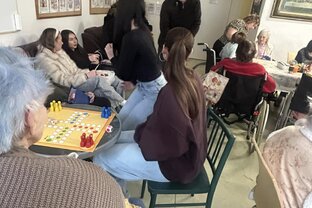 Zväčšiť fotografiu - Mikulášska nádielka v domove dôchodcov bojnice