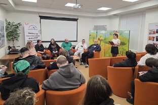 Zväčšiť fotografiu - Beseda o závislostiach