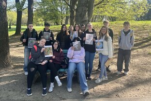 Zväčšiť fotografiu - Land art na deň zeme