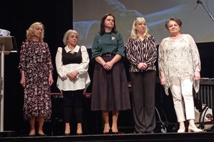 Zväčšiť fotografiu - Ocenenia pri príležitosti dňa učiteľov