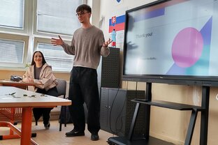 Zväčšiť fotografiu - Prezentácia digitálnej ekonomiky maturantom