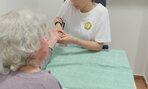 Mesiac dobrovoľníctva – mladí pre prievidzu - 09 masaz ruk