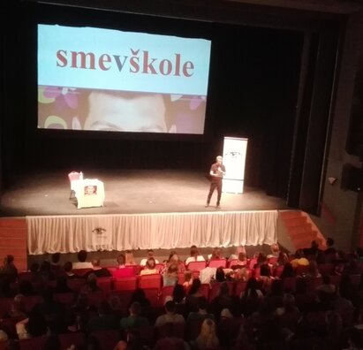 Prednáška a beseda SME v ŠKOLE