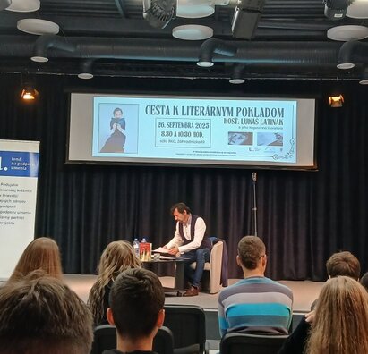 Cesta k literárnym pokladom s Lukášom Latinákom