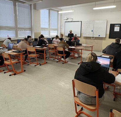 Maturanti si vyskúšali elektronické testovanie eMaturity