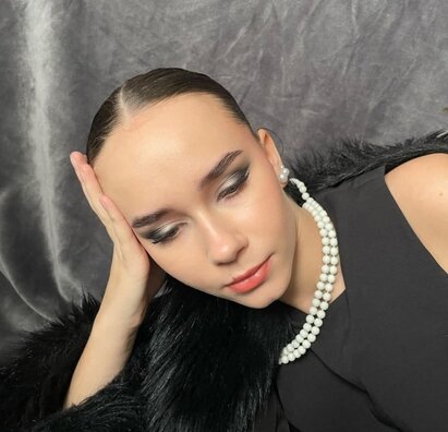 Parisian Chic Style 2025