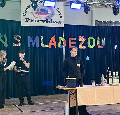 Predstavenie našich odborov na Dni s mládežou