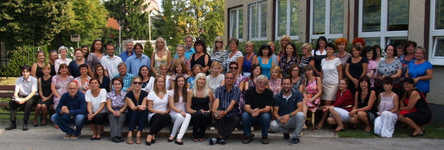 Kolektv zamestnancov koly v kolskom roku 2015/2016