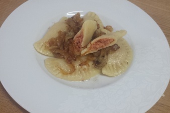 Pirohy s msom, slaninou a cibuou